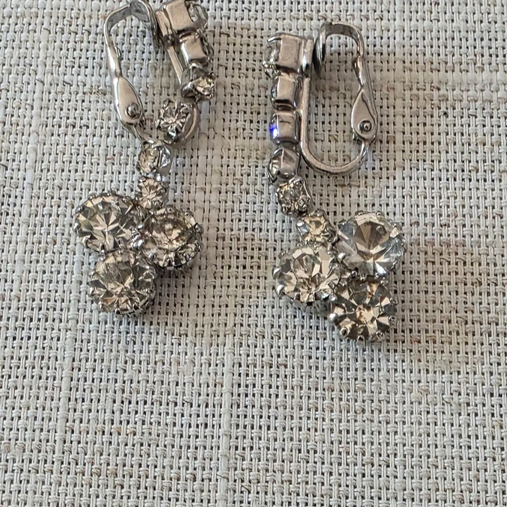 Vintage 1940's Rhinestone Silver Tone Dangle Clip on Earrings…